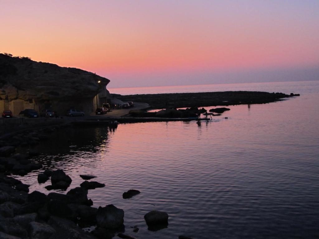 Sunset Seaview Apartments Marsalforn Rum bild